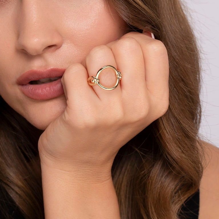 Open Circle Ring in 14K Yellow Gold