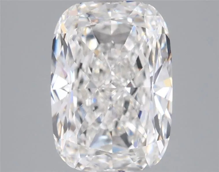 3.01ct Cushion modified Lab Grown Diamond (Colour E, Clarity VVS1, IGI Certified)