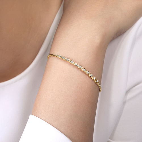Diamond Station Bangle in 14K Yellow Gold