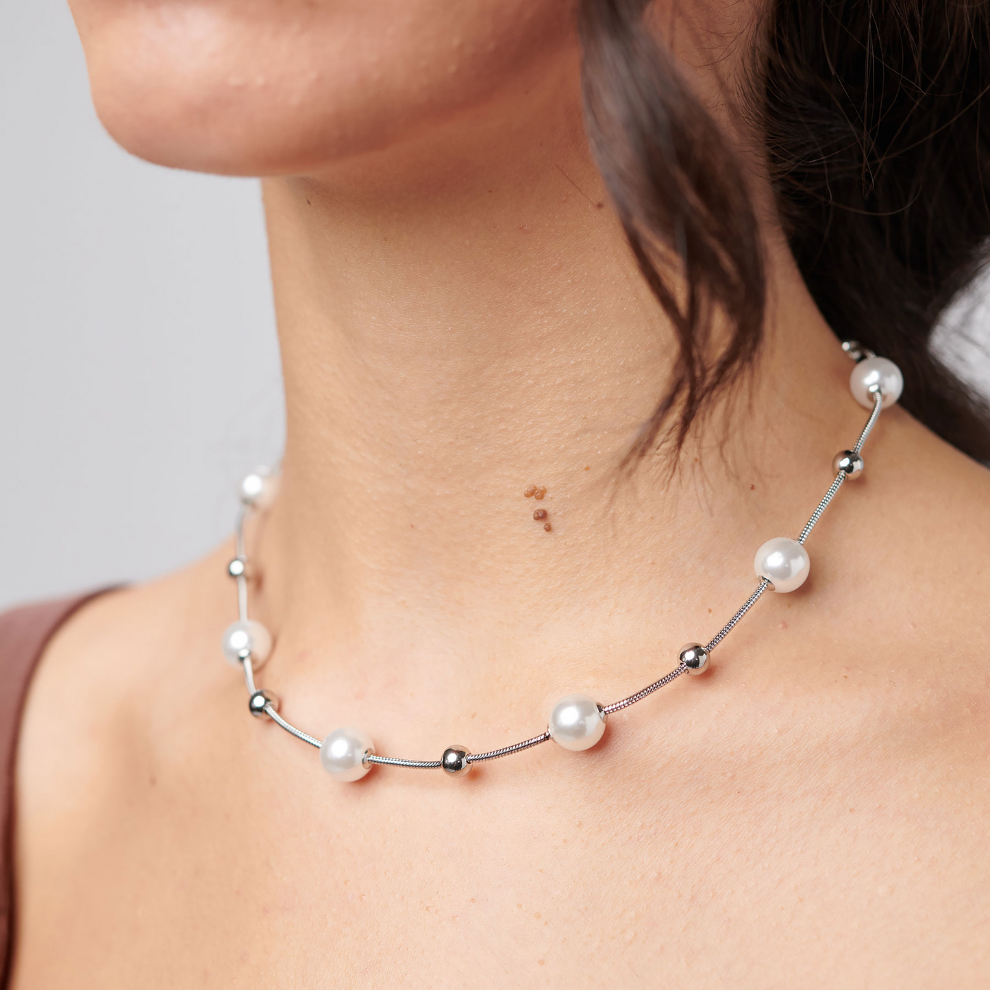 Shell Pearl Station Necklace in Stainless Steel