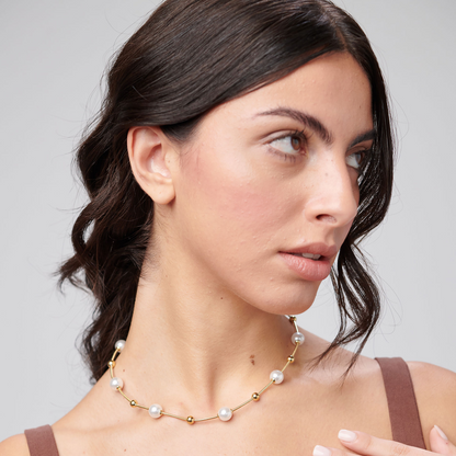 Shell Pearl Station Necklace in Gold Plated Stainless Steel
