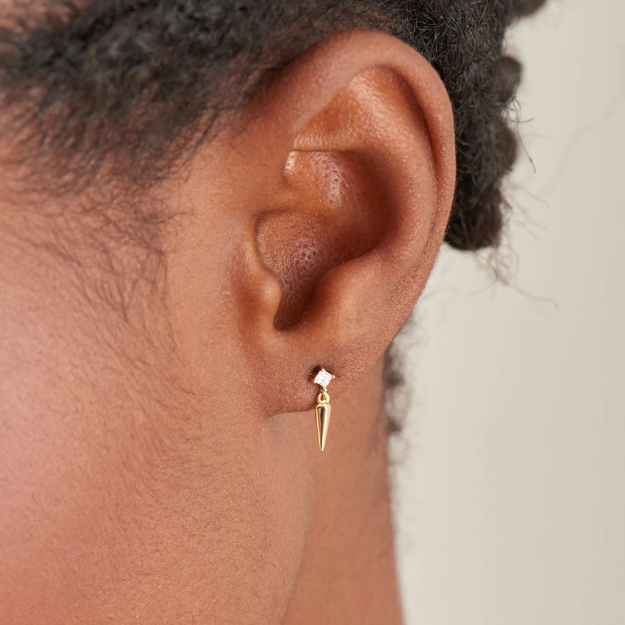 Spike stud earrings outlet