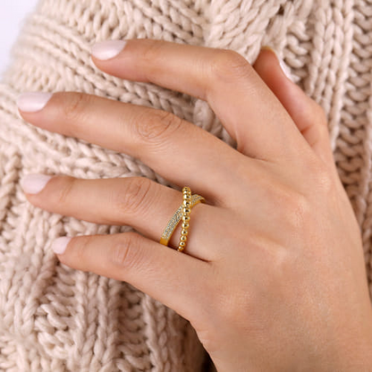 Diamond Cross-Over Band in 14K Yellow Gold