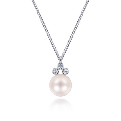 Diamond and Pearl Necklace in 14K White Gold