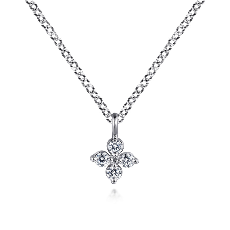 Diamond Floral Shape Necklace in 14K White Gold