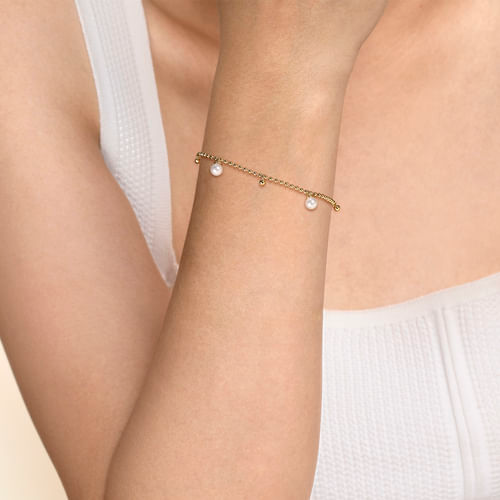 Pearl Station Bracelet in 14K Yellow Gold