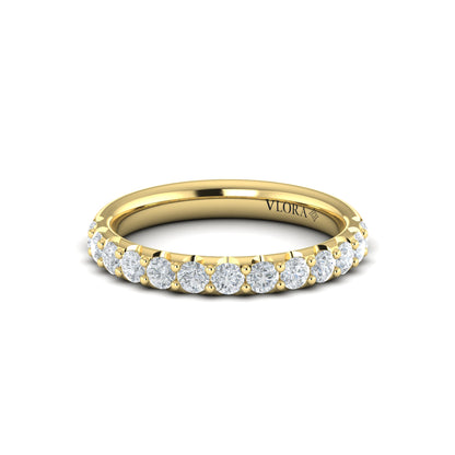 Diamond Classic Prong Wedding Band in 14K Yellow Gold