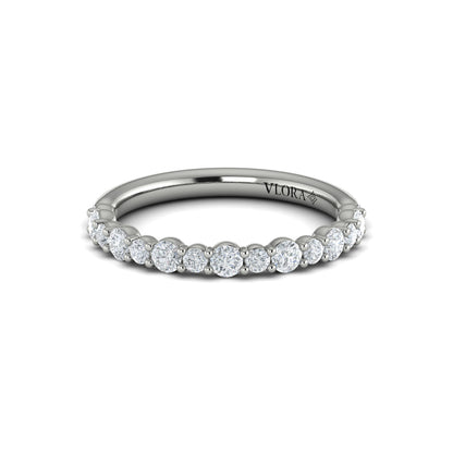 Graduated Diamond Band in 14K White Gold