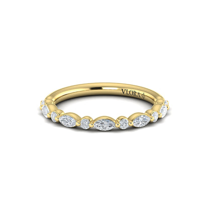 Diamond Eyelet Band in 14K Yellow Gold